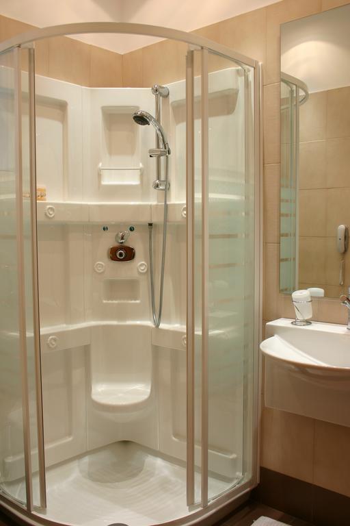 Deves Hotel Nafplio Zimmer foto