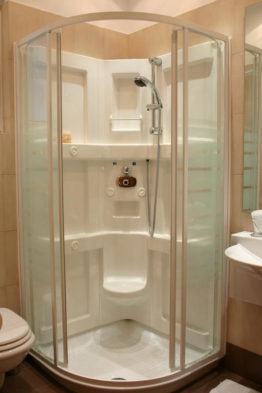 Deves Hotel Nafplio Zimmer foto