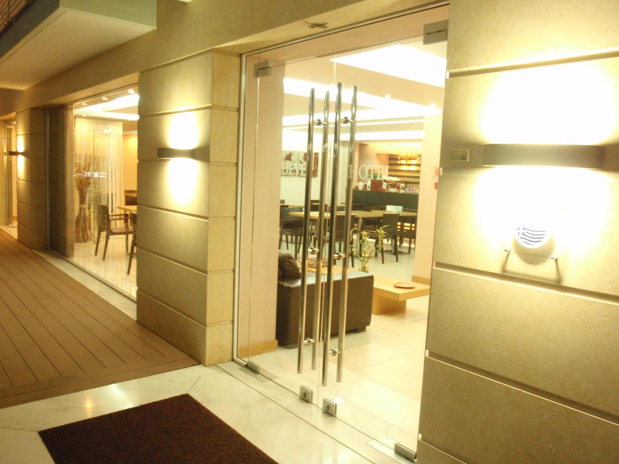 Deves Hotel Nafplio Exterior foto