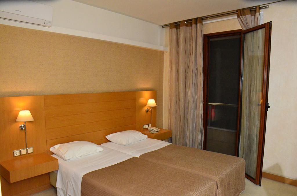 Deves Hotel Nafplio Exterior foto