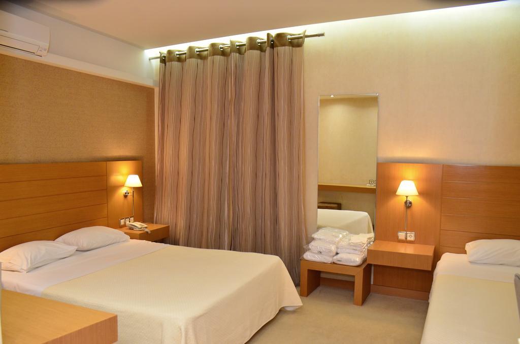 Deves Hotel Nafplio Exterior foto